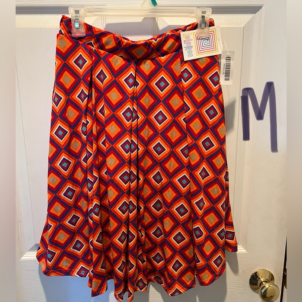Lularoe Madison skirt with pockets NWT